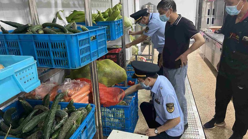 速冻食品与新鲜食材的营养成分存在一定差异，主要表现在以下几个方面：