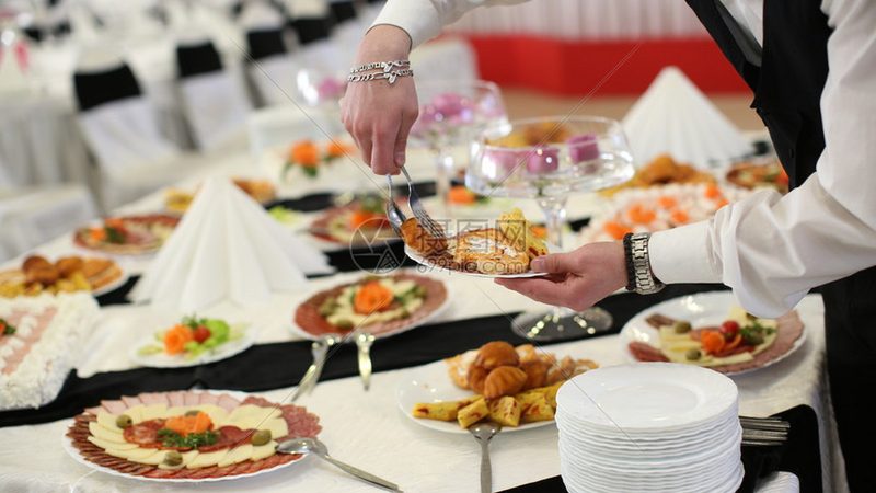 与传统膨化食品相比，非油炸膨化食品具有以下健康优势：